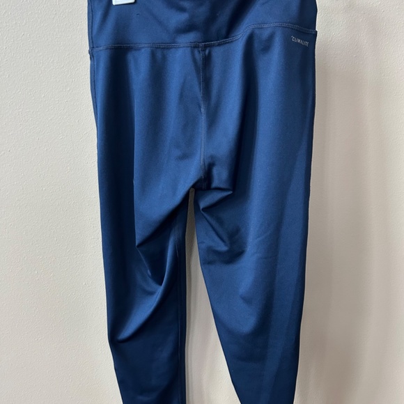 Women’s Adidas tights - Picture 2 of 3